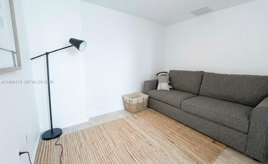 31 SE 6th St #301, Miami FL 33131