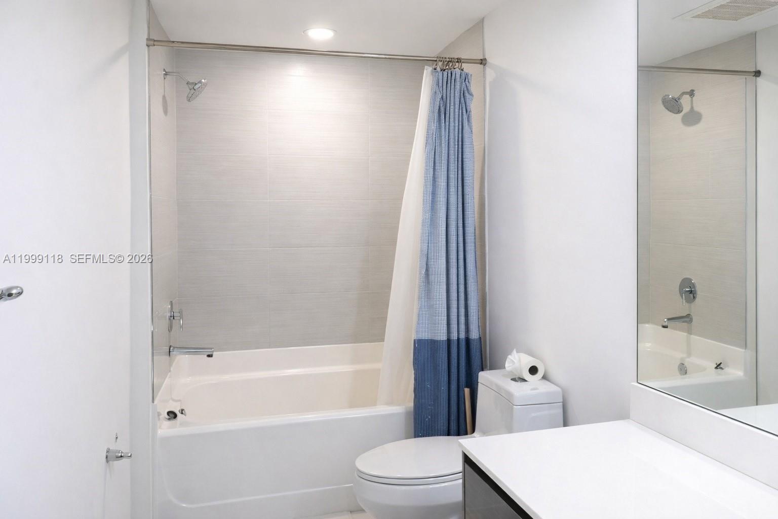 31 SE 6th St #301, Miami FL 33131