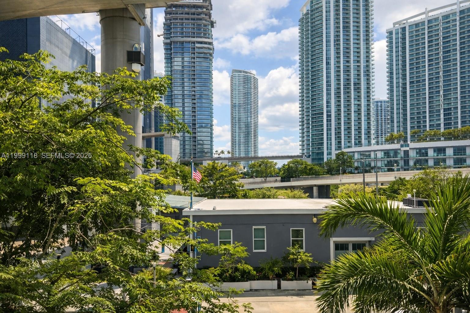 31 SE 6th St #301, Miami FL 33131