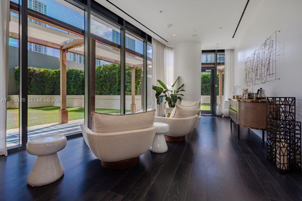 801 S Miami Ave #5006, Miami FL 33130