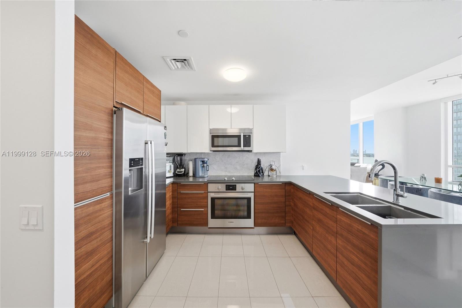 601 NE 27th St #1508, Miami FL 33137