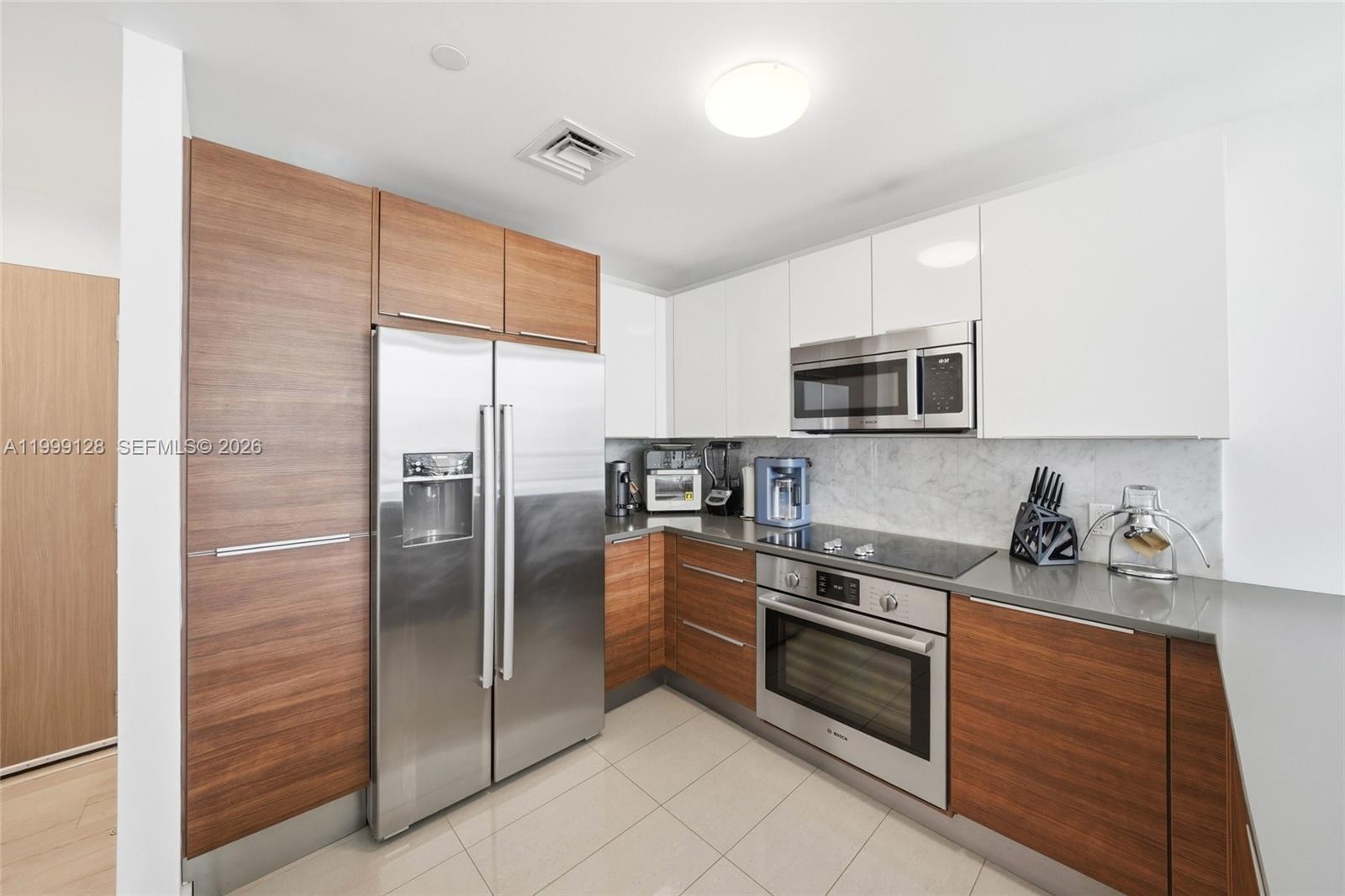 601 NE 27th St #1508, Miami FL 33137