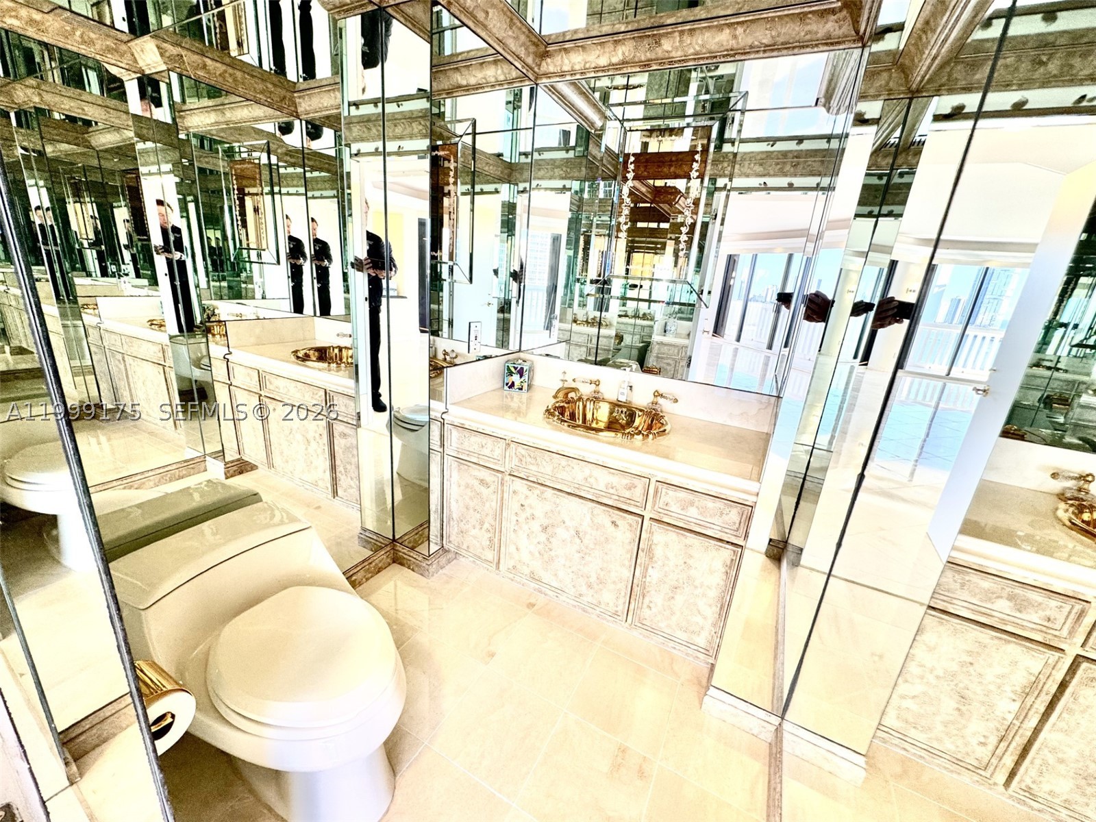 2000 Island Blvd #1801, Aventura FL 33160