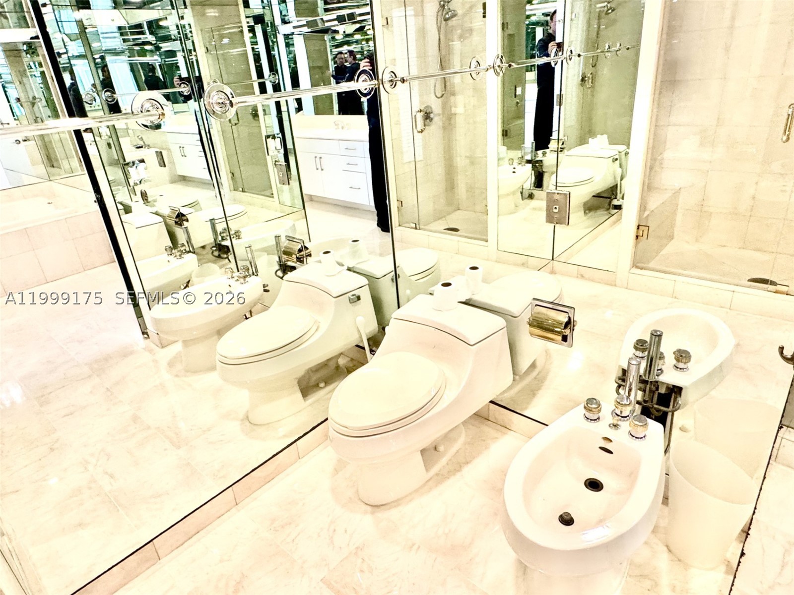 2000 Island Blvd #1801, Aventura FL 33160