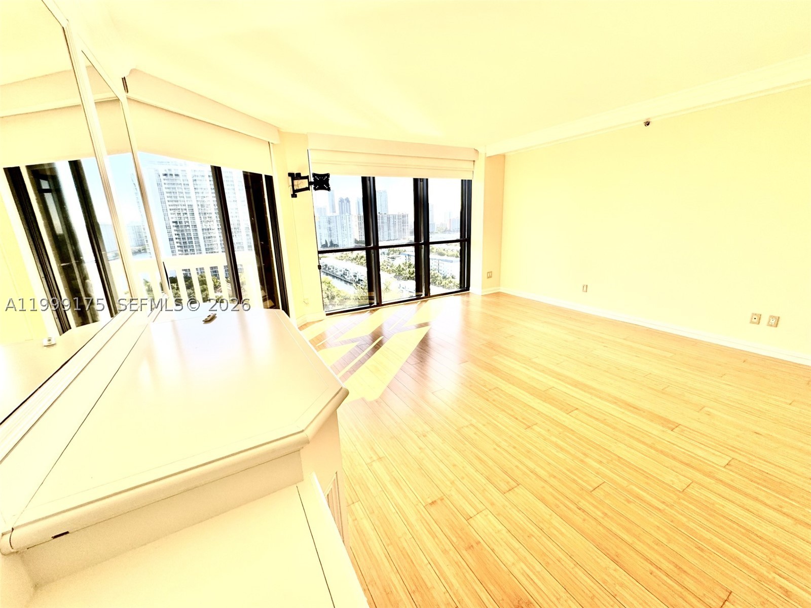 2000 Island Blvd #1801, Aventura FL 33160