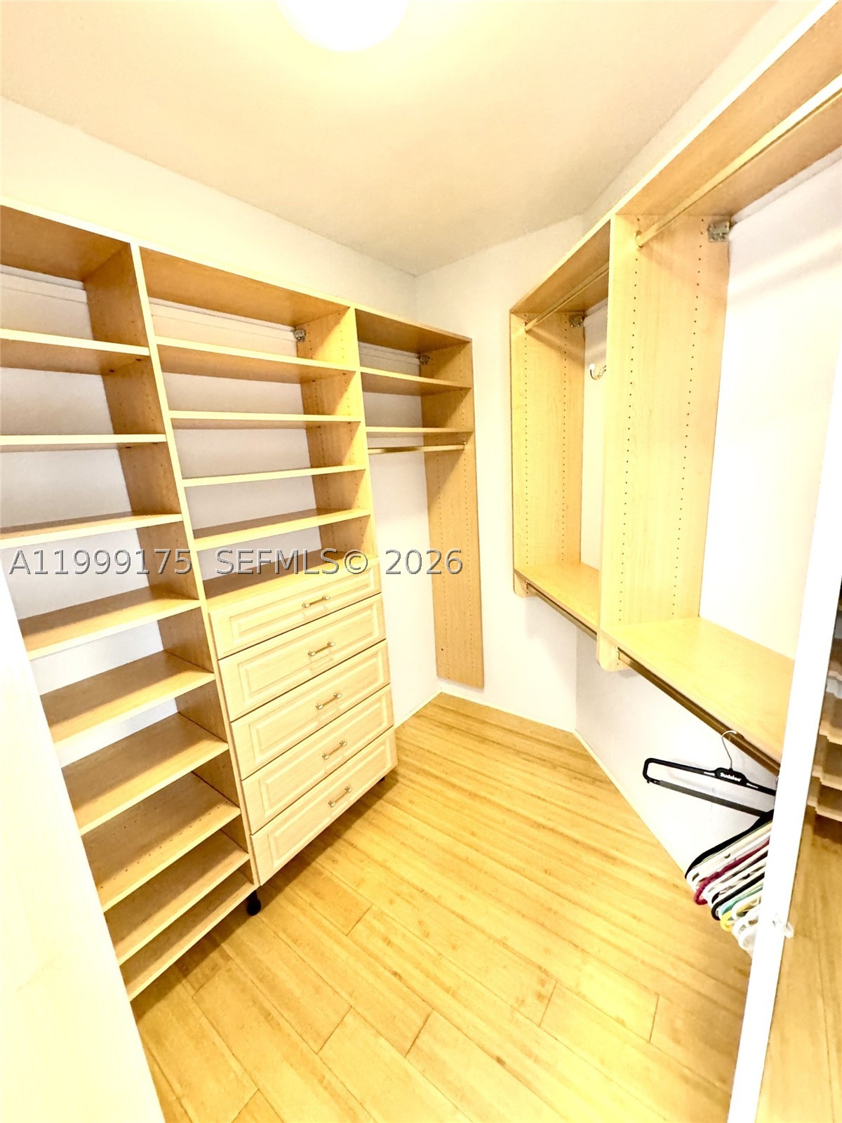 2000 Island Blvd #1801, Aventura FL 33160