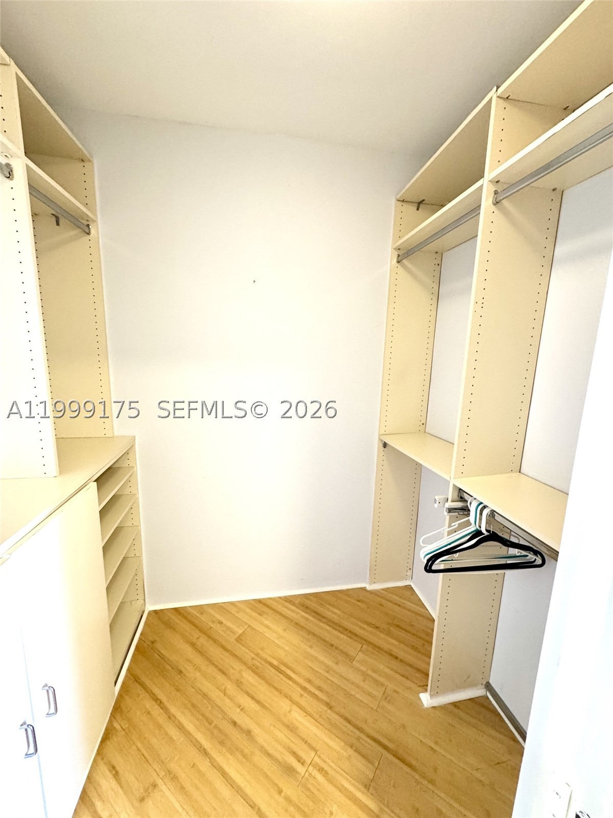 2000 Island Blvd #1801, Aventura FL 33160