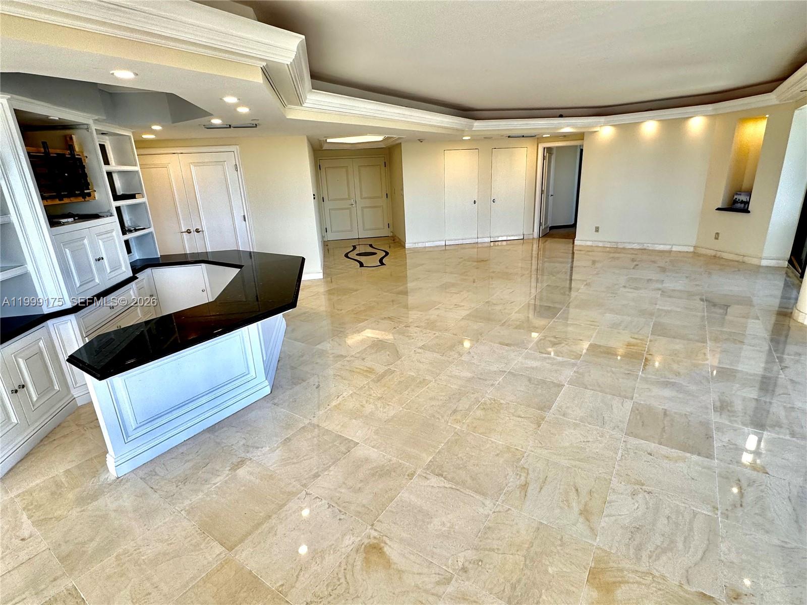 2000 Island Blvd #1801, Aventura FL 33160
