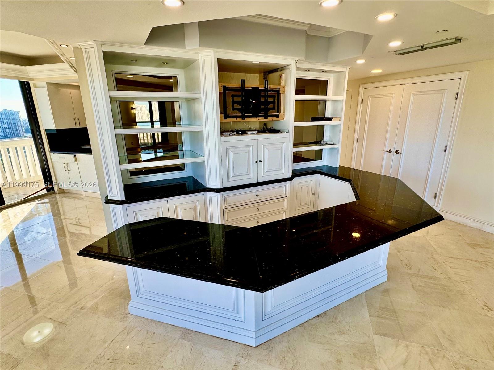 2000 Island Blvd #1801, Aventura FL 33160