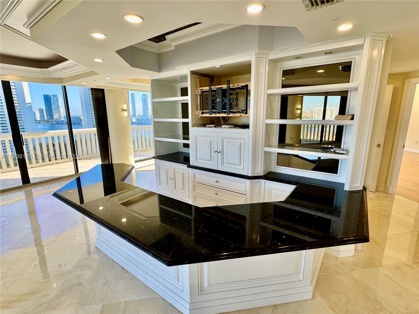2000 Island Blvd #1801, Aventura FL 33160