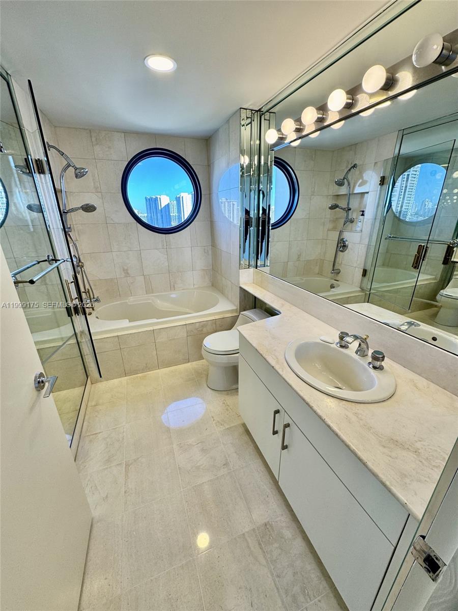 2000 Island Blvd #1801, Aventura FL 33160