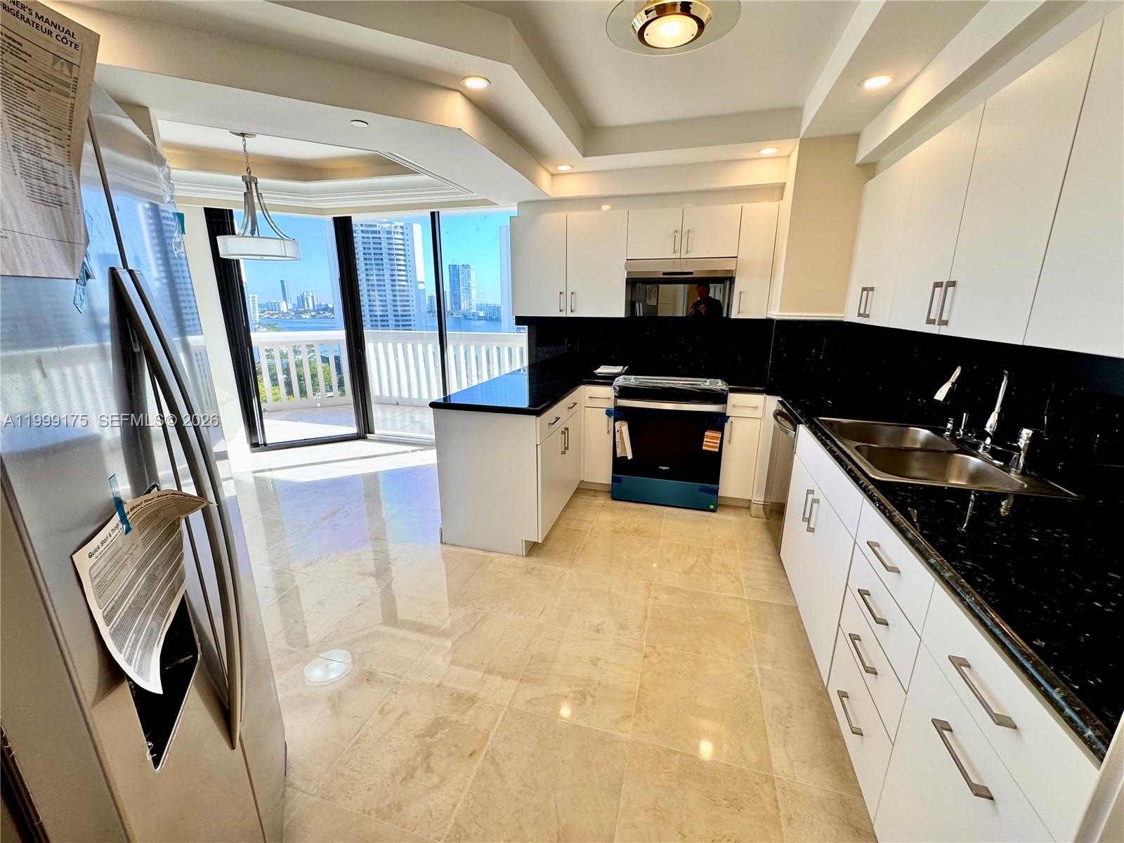 2000 Island Blvd #1801, Aventura FL 33160