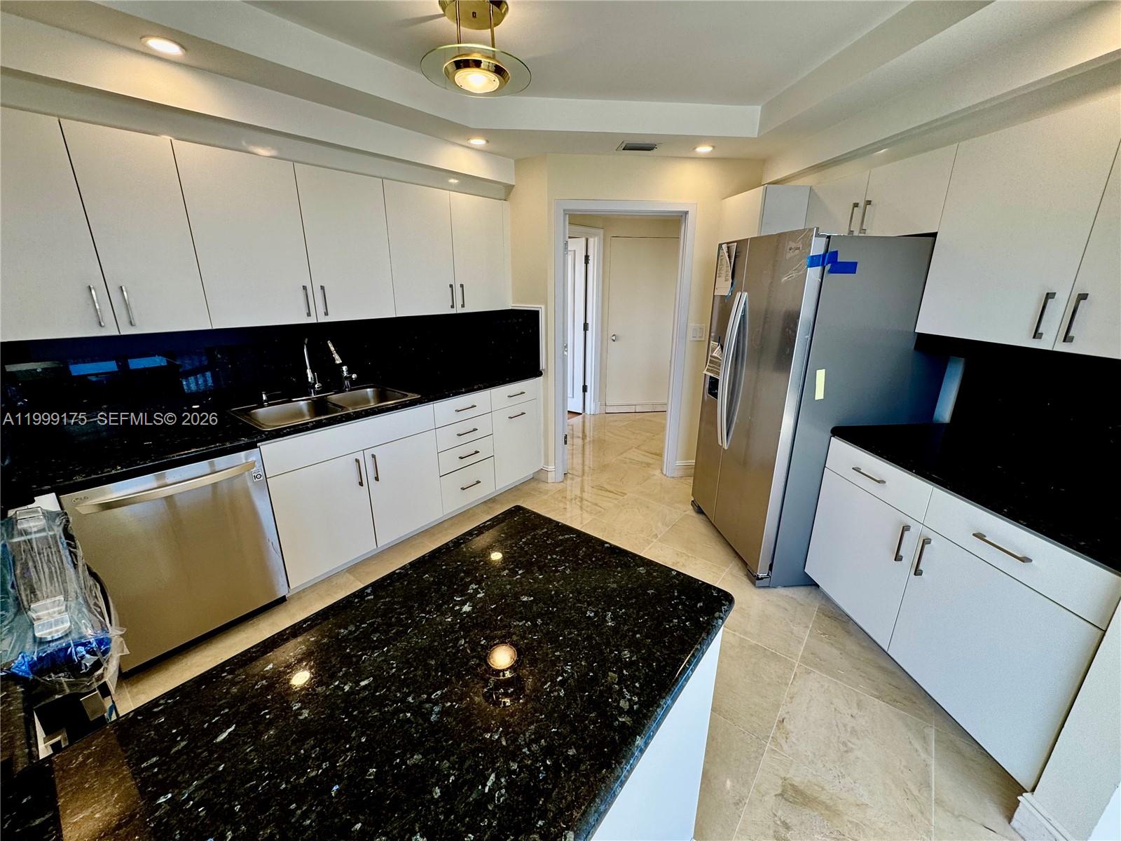 2000 Island Blvd #1801, Aventura FL 33160