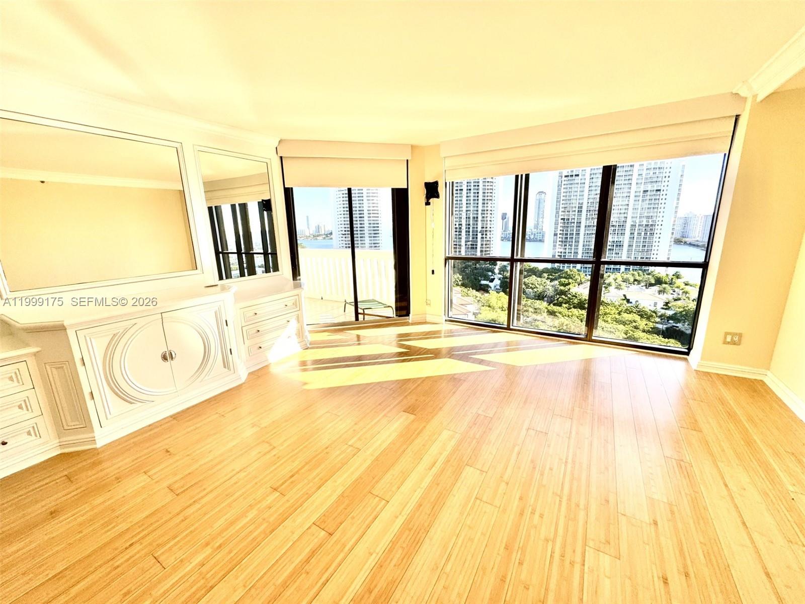 2000 Island Blvd #1801, Aventura FL 33160
