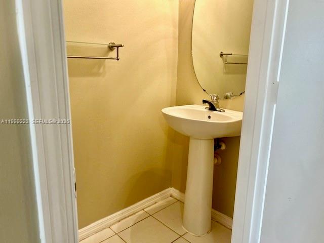 16648 Hemingway Dr, Weston FL 33326