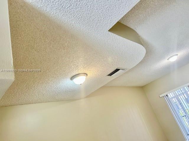 16648 Hemingway Dr, Weston FL 33326