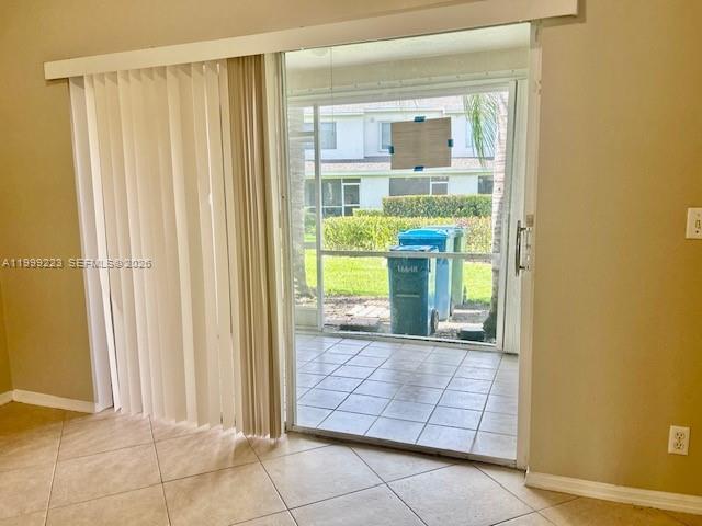 16648 Hemingway Dr, Weston FL 33326