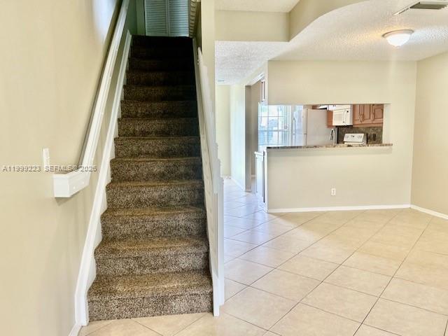 16648 Hemingway Dr, Weston FL 33326