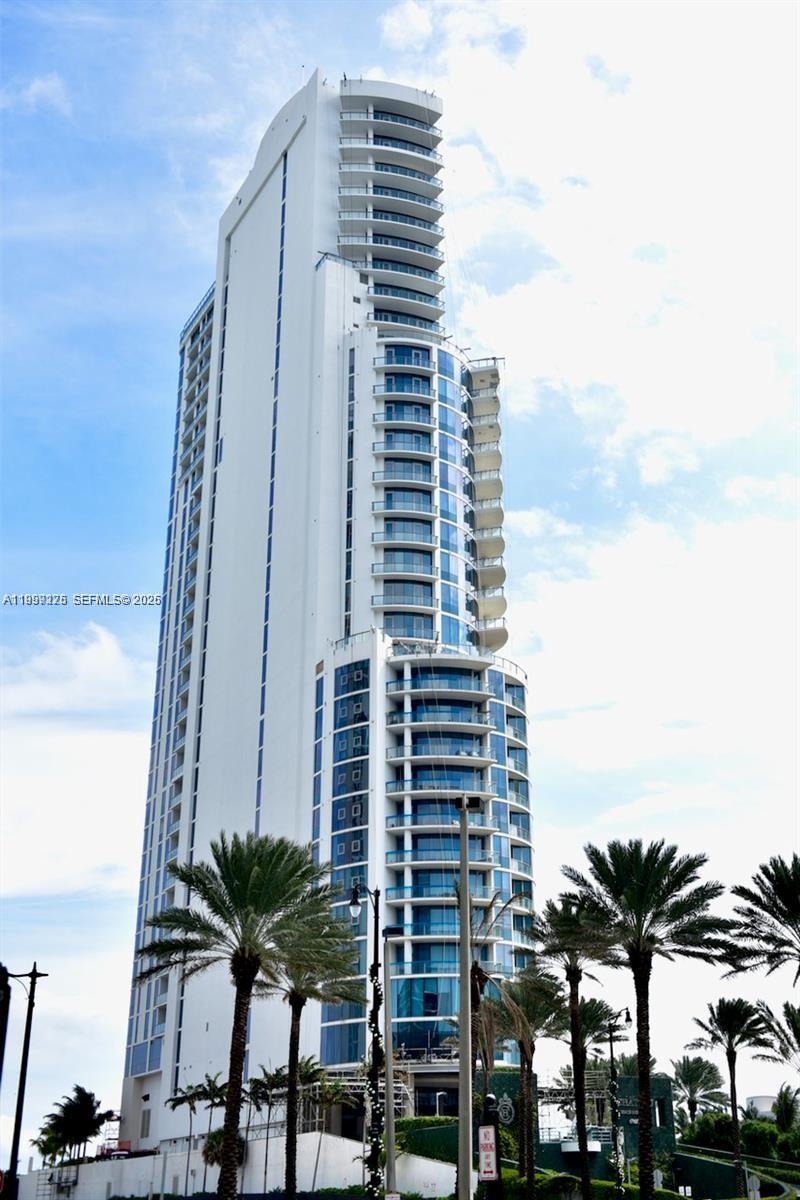 17475 Collins Ave #2802, Sunny Isles Beach FL 33160