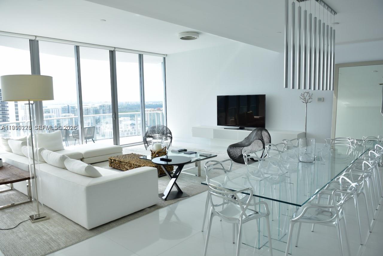 17475 Collins Ave #2802, Sunny Isles Beach FL 33160