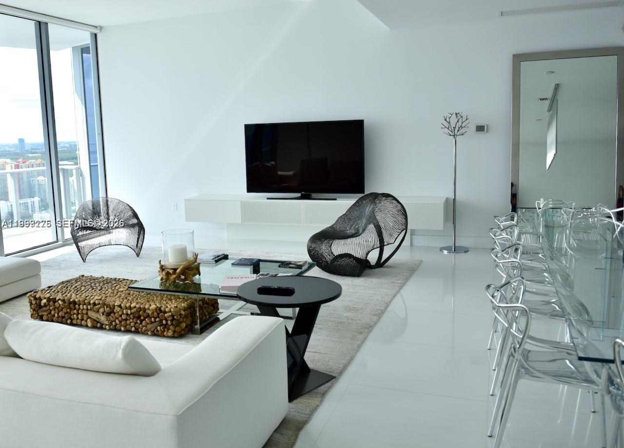 17475 Collins Ave #2802, Sunny Isles Beach FL 33160