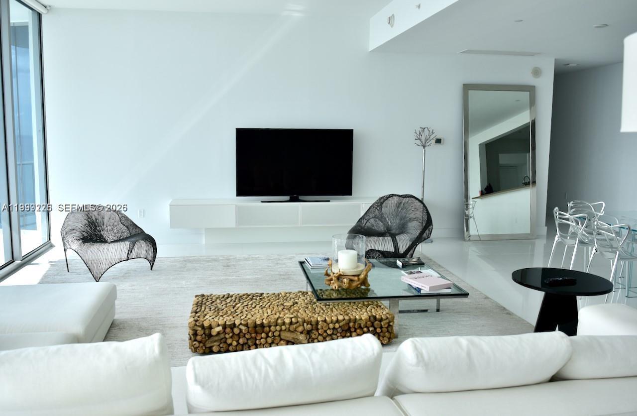 17475 Collins Ave #2802, Sunny Isles Beach FL 33160