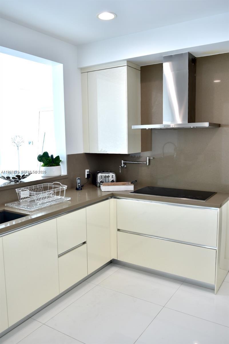 17475 Collins Ave #2802, Sunny Isles Beach FL 33160