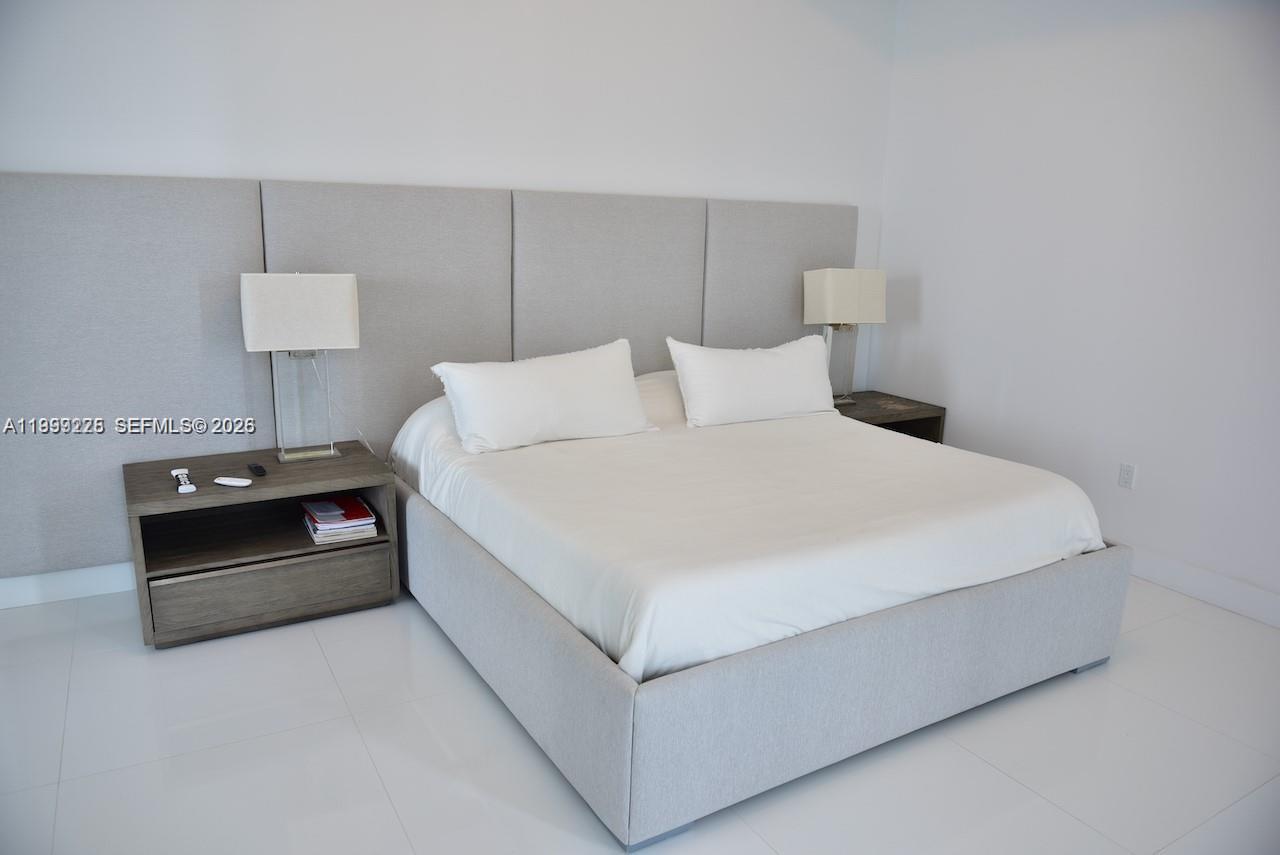 17475 Collins Ave #2802, Sunny Isles Beach FL 33160