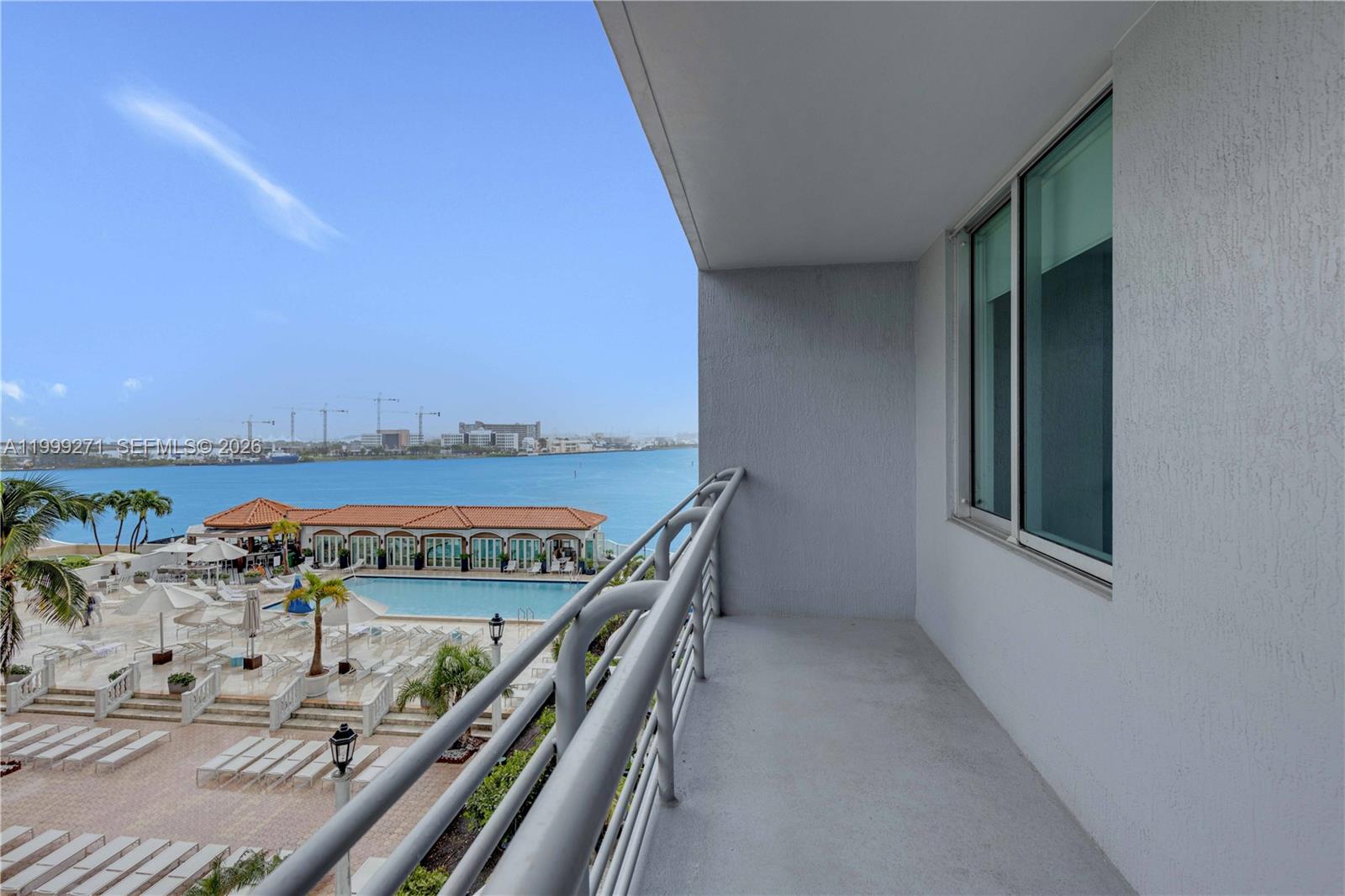 335 S Biscayne Blvd #1004, Miami FL 33131
