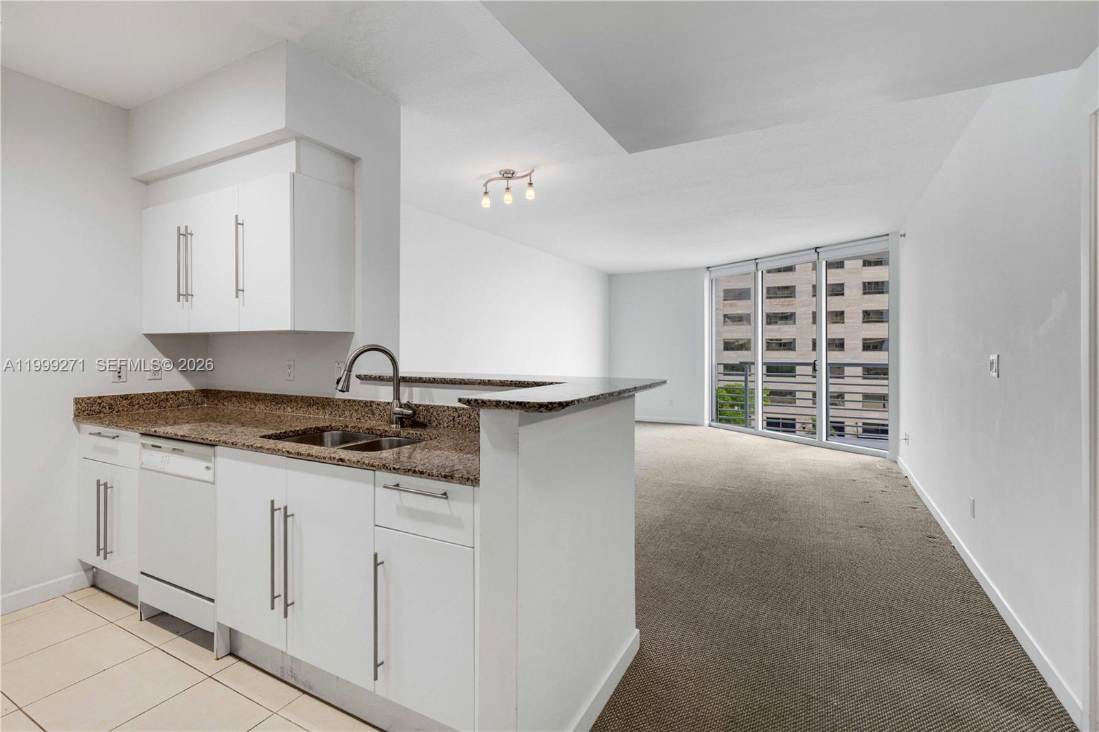 335 S Biscayne Blvd #1004, Miami FL 33131