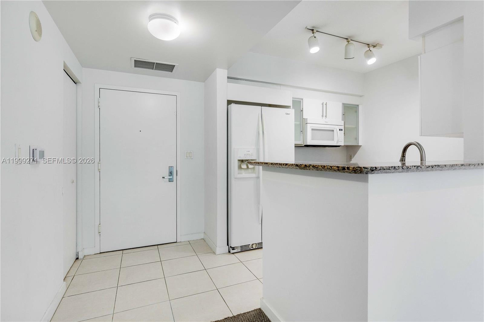 335 S Biscayne Blvd #1004, Miami FL 33131