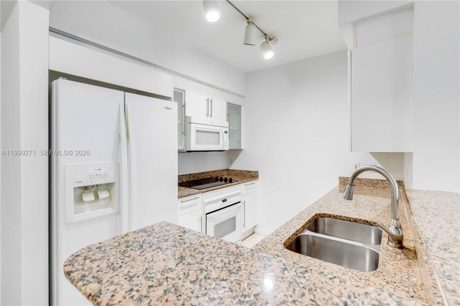 335 S Biscayne Blvd #1004, Miami FL 33131