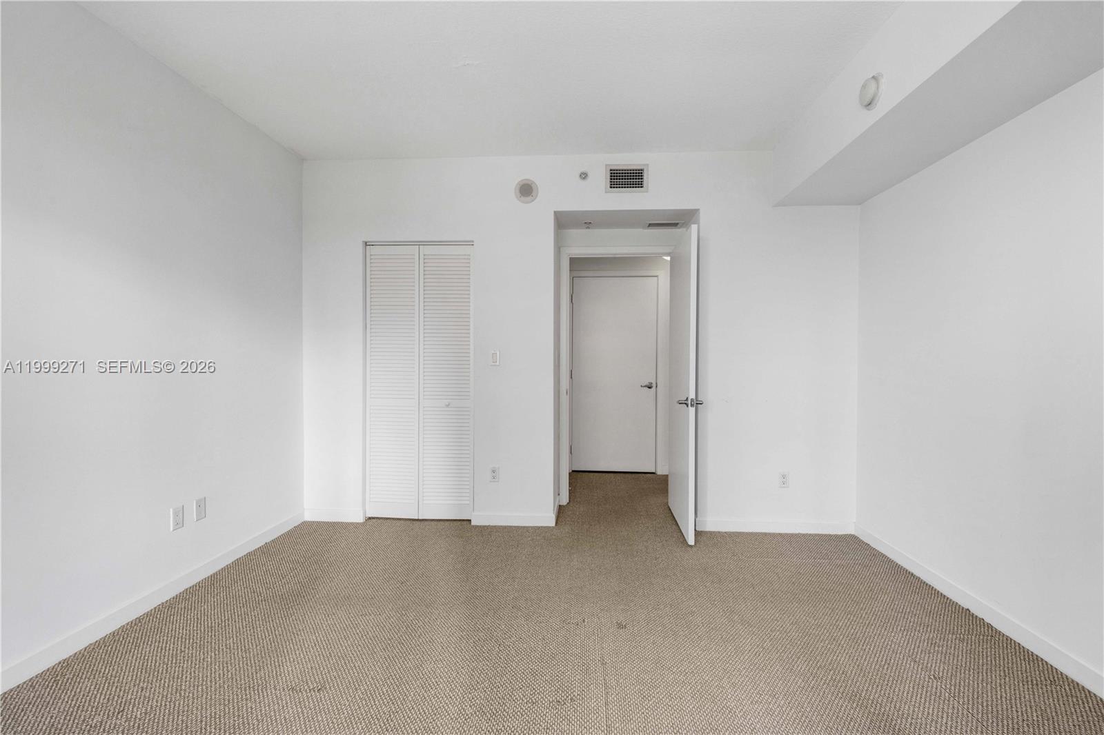 335 S Biscayne Blvd #1004, Miami FL 33131