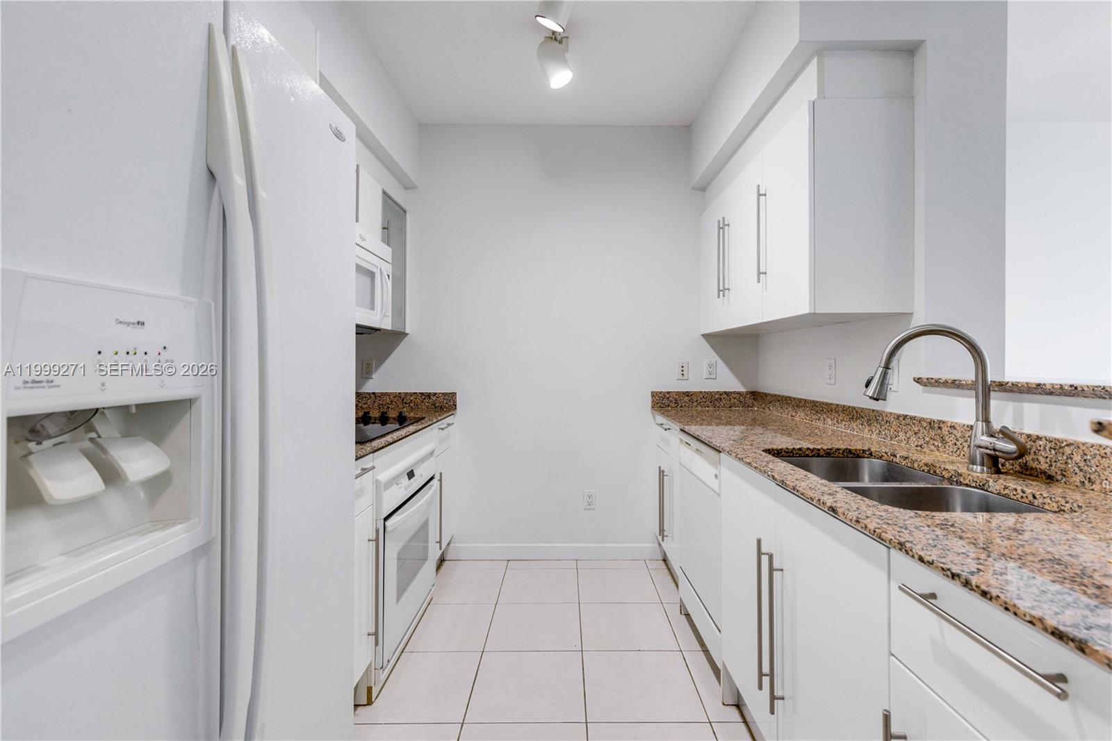 335 S Biscayne Blvd #1004, Miami FL 33131