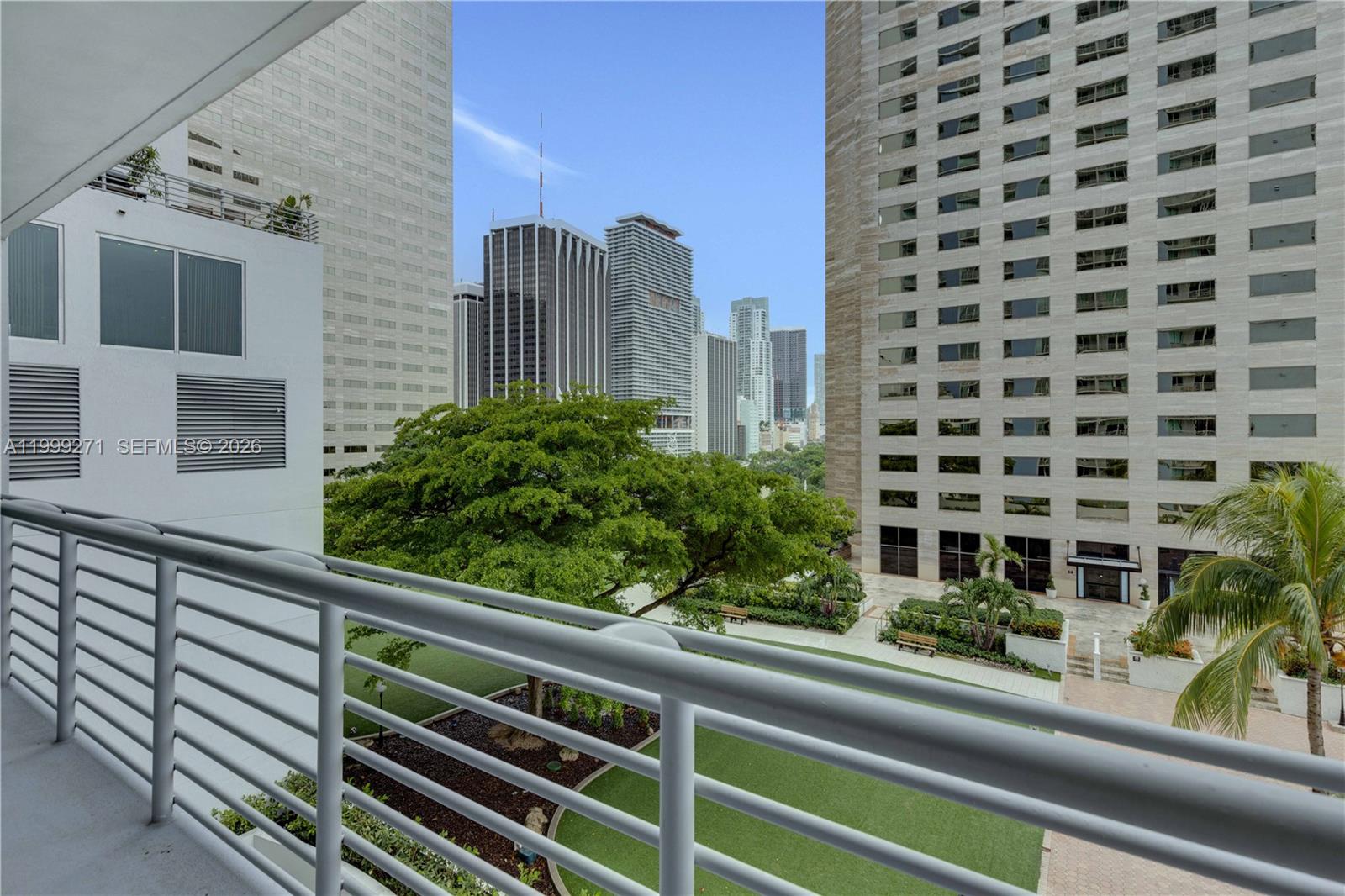 335 S Biscayne Blvd #1004, Miami FL 33131