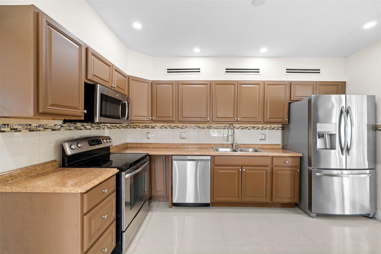 261 188th St #261, Sunny Isles Beach FL 33160
