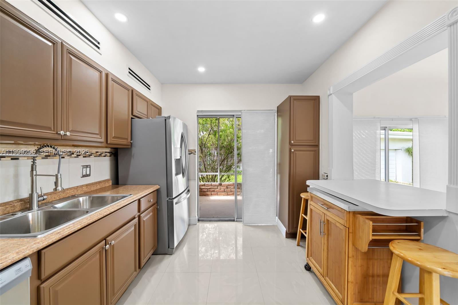 261 188th St #261, Sunny Isles Beach FL 33160