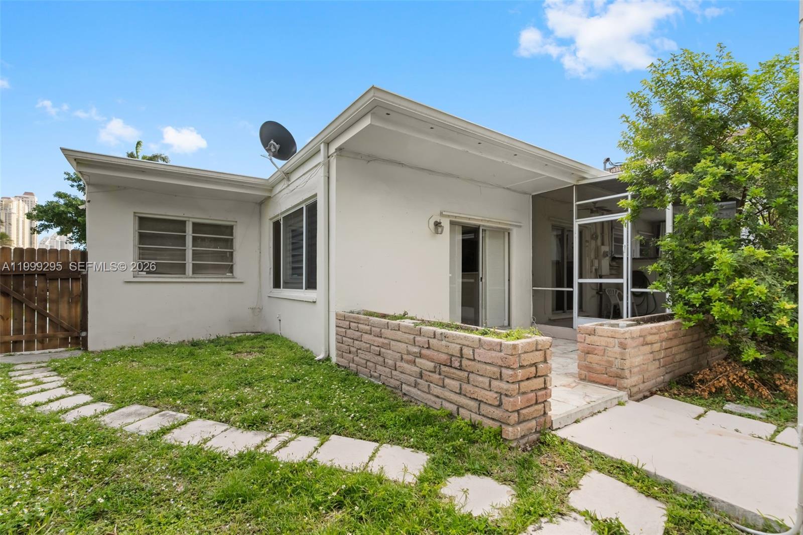 261 188th St #261, Sunny Isles Beach FL 33160