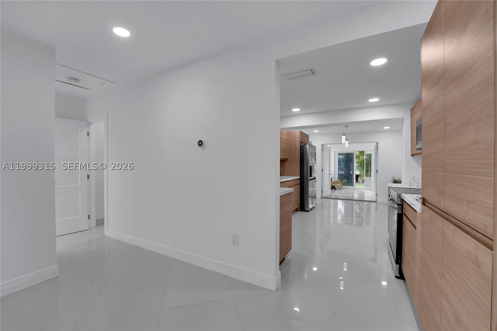 1137 SW 8th Ave, Fort Lauderdale FL 33315