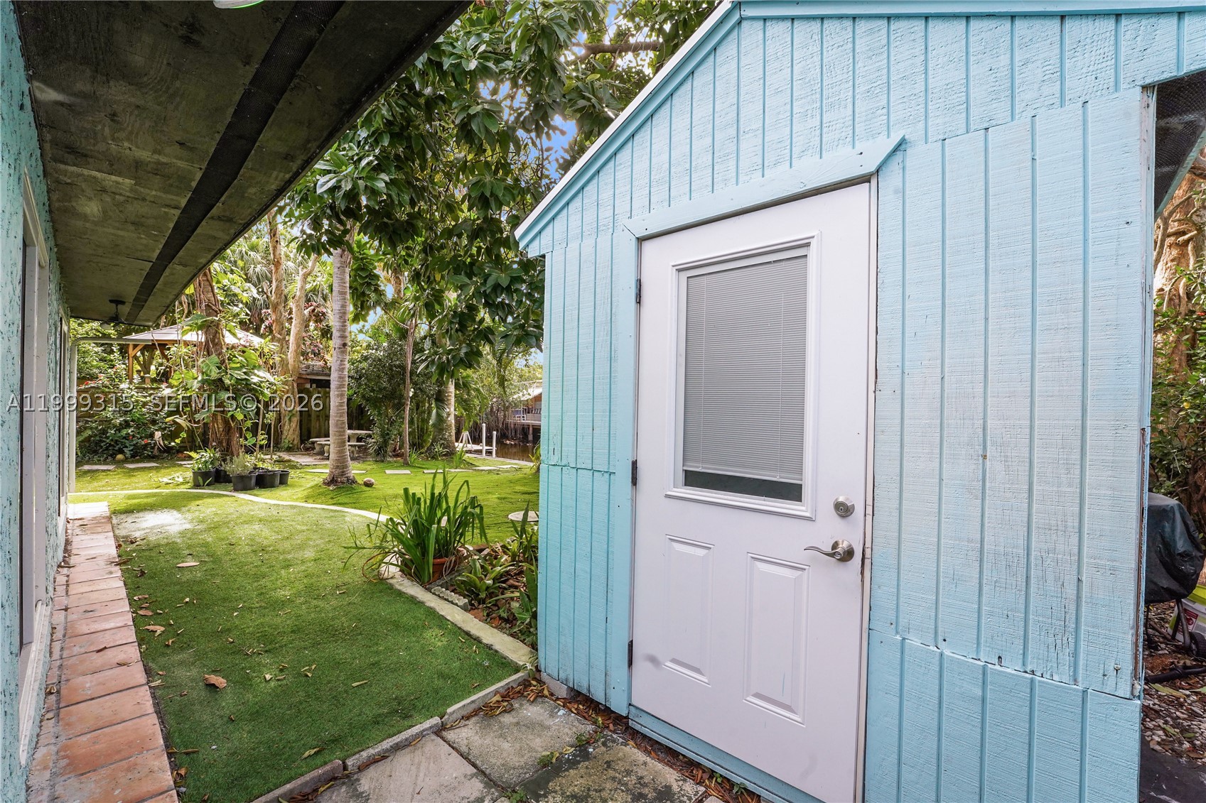 1137 SW 8th Ave, Fort Lauderdale FL 33315