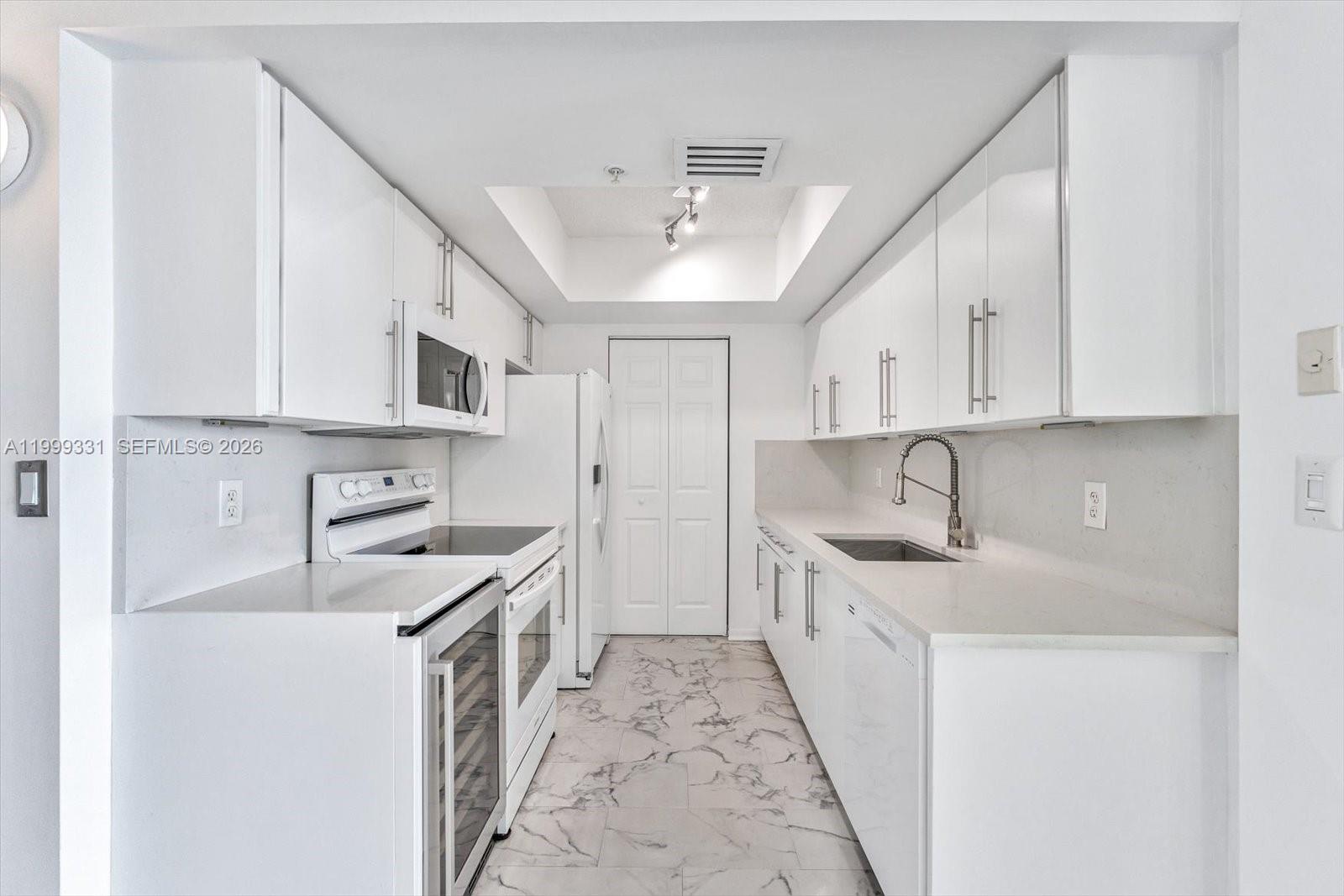 90 Alton Rd #1407, Miami Beach FL 33139