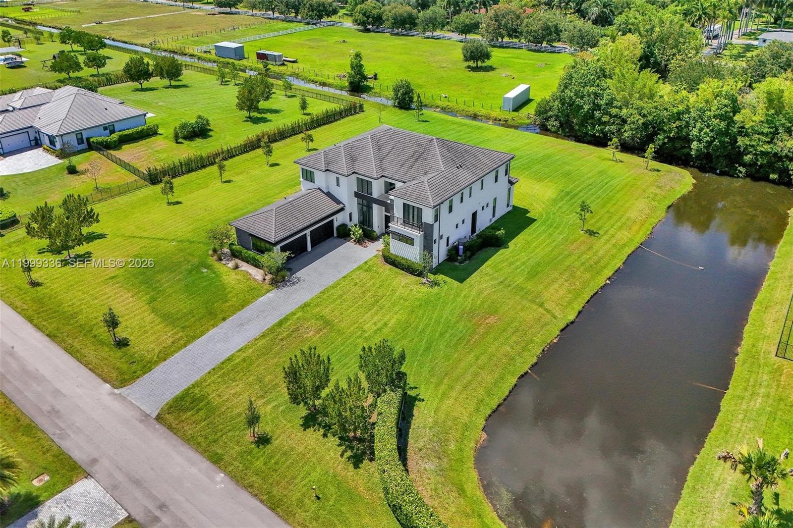 17811 SW 58th St, Southwest Ranches FL 33331