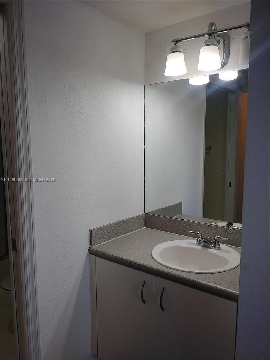 816 NW 11th St #1002, Miami FL 33136