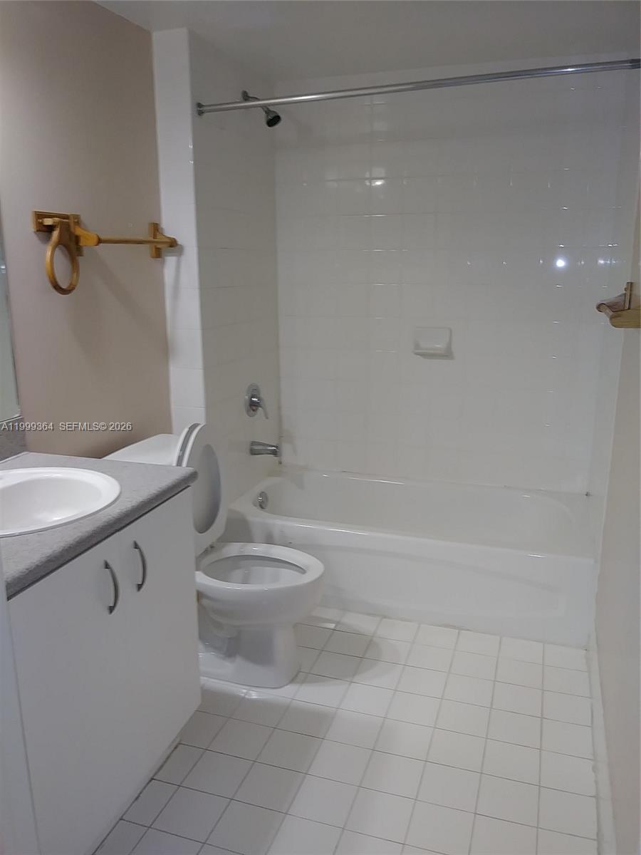 816 NW 11th St #1002, Miami FL 33136