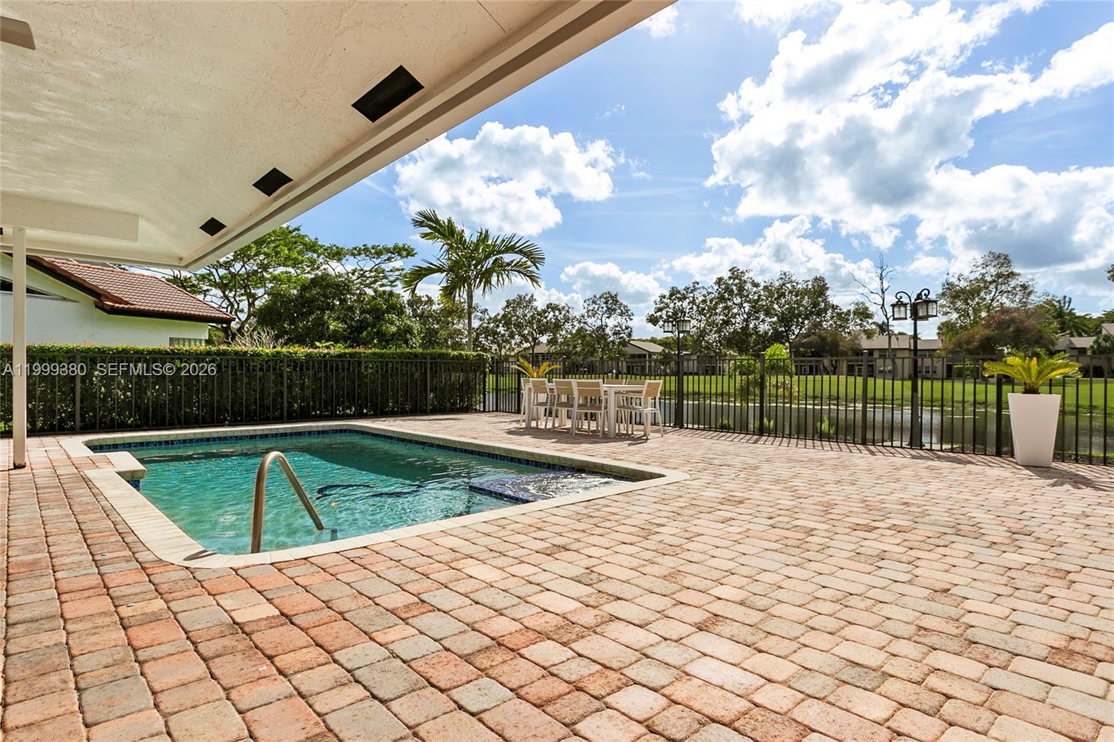 7709 NW 87th Ave, Tamarac FL 33321