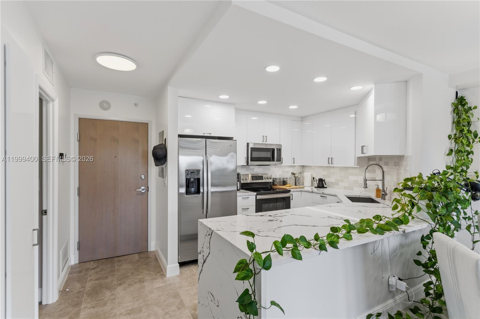 340 Sunset Dr #407, Fort Lauderdale FL 33301