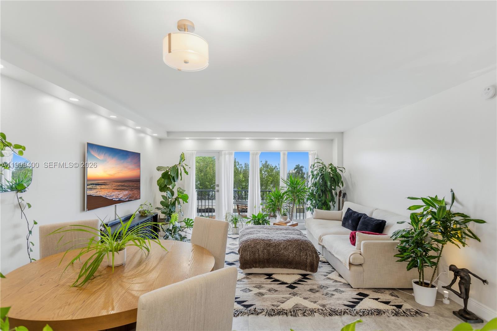 340 Sunset Dr #407, Fort Lauderdale FL 33301