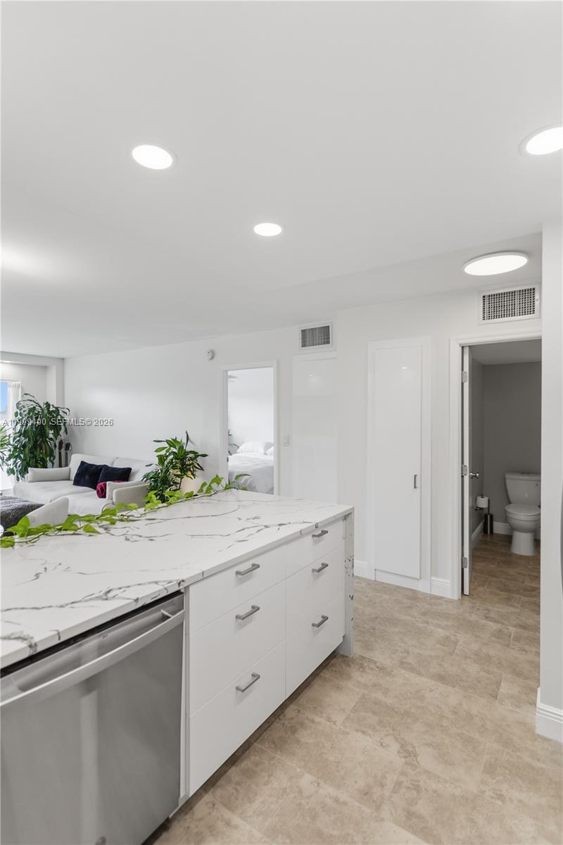340 Sunset Dr #407, Fort Lauderdale FL 33301