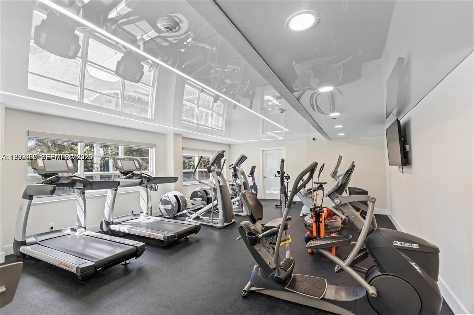 340 Sunset Dr #407, Fort Lauderdale FL 33301