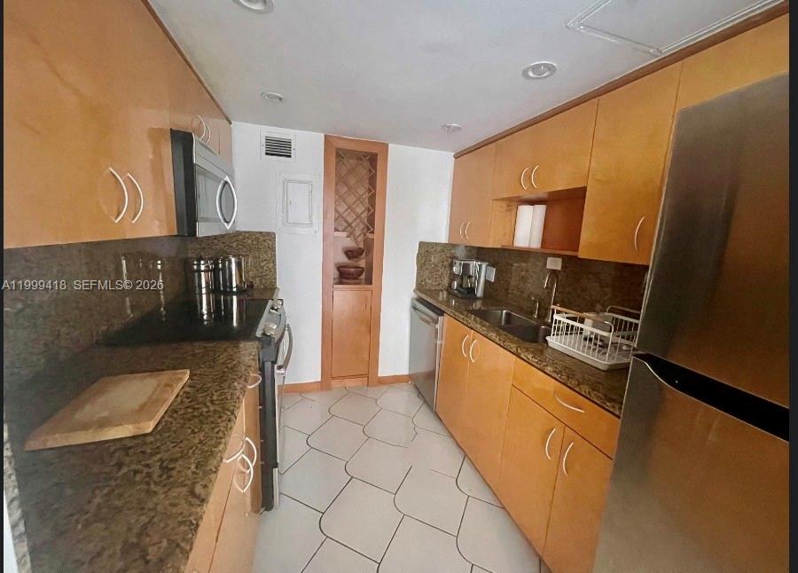 900 Bay Dr #311, Miami Beach FL 33141